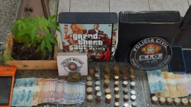 Homens estavam com diversas drogas