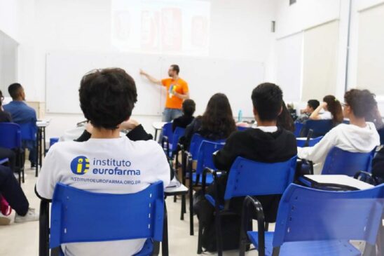 Instituto Eurofarma abre 1,4 mil vagas para cursos gratuitos de iniciação profissional para alunos do ensino médio
