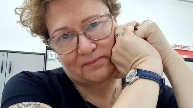 Ana Maria Carrér Tosta, de 63 anos, foi diagnosticada em 2023 com doença da 'pior dor do mundo'