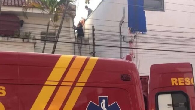 Homem sofreu o acidente enquanto trabalhava em um barracão de aproximadamente 10 metros de altura