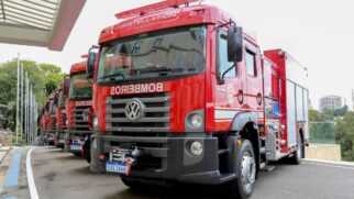 Viaturas foram acionadas para controlar o fogo