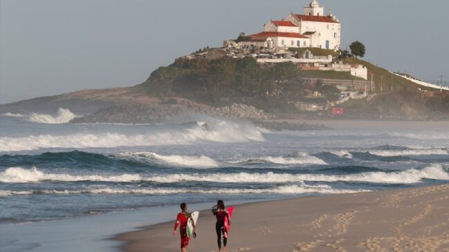 A praia de Itaúna é a mais famosa do município