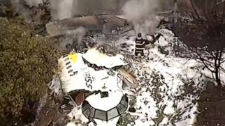 Acidente de avião em vinhedo deixa 62 mortos