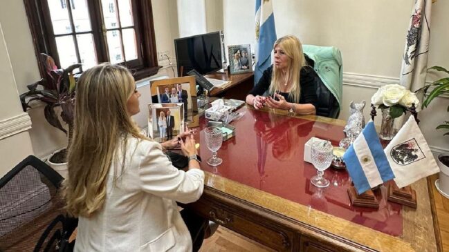 Amanda Vettorazzo se reuniu com líder de entidade 'liberal-conservadora' em Buenos Aires