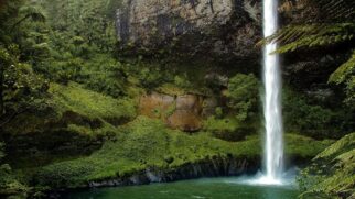 Localizada na região da Cuesta, em São Paulo, a cidade reúne cerca de 15 cachoeiras abertas à visitação pública