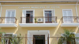 Câmara de Cotia abrirá concurso com salários de até R$ 12 mil