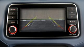 Nissan Versa Sense e sua câmera de visão traseira de alta qualidade