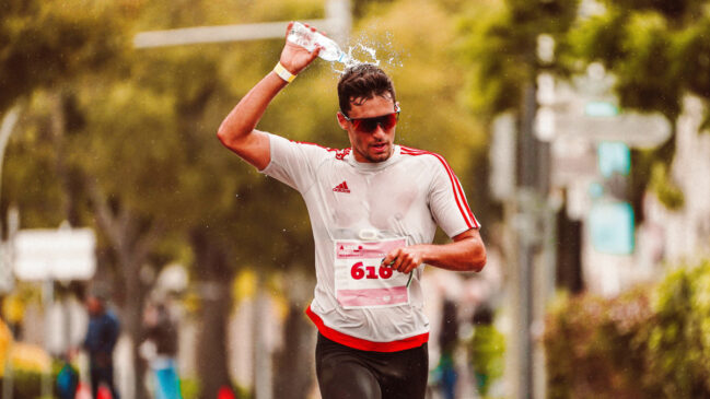 O número de corridas de rua oficiais realizadas no Brasil cresceu 85% em 2025, segundo levantamento Associação dos Organizadores de Corrida de Rua e Esportes Outdoor (ABRACEO)