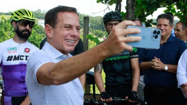 O governador João Doria durante anúncio do projeto da Ciclovia dos Bandeirantes
