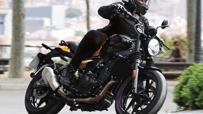 Royal Enfield Guerrilla 450