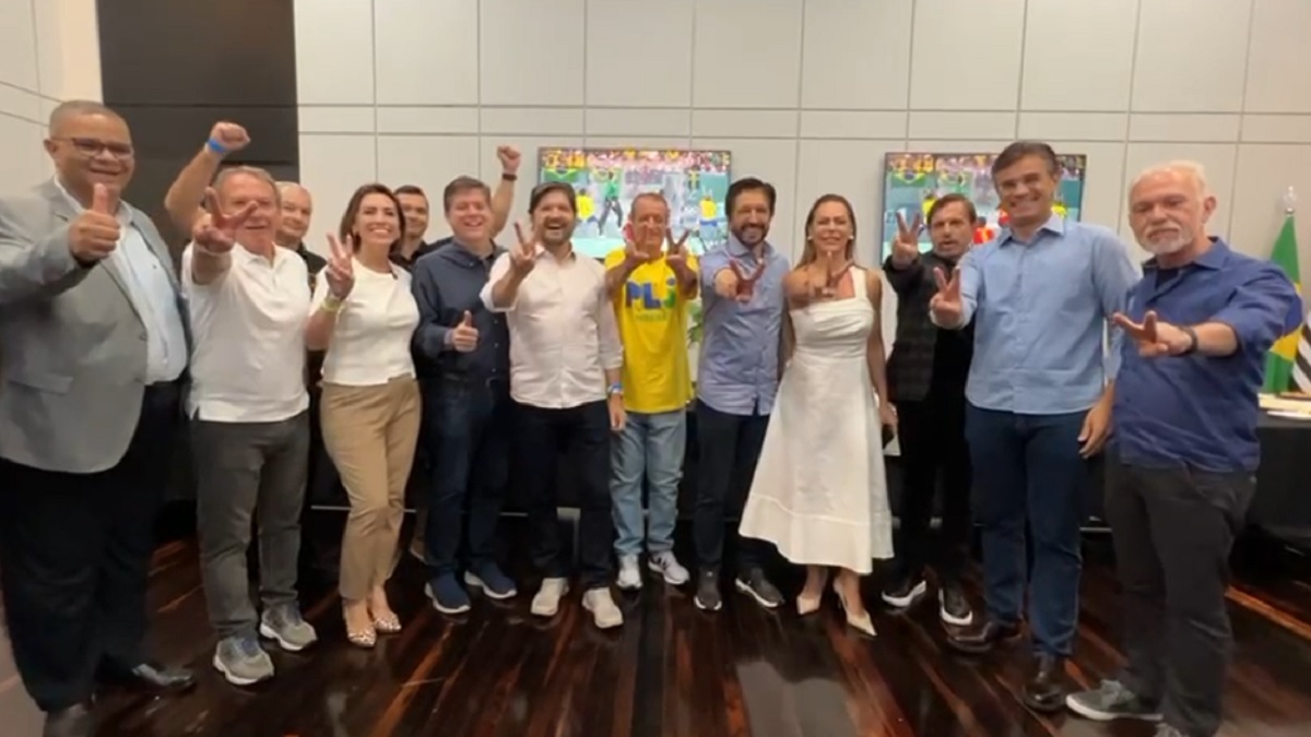 Ricardo Nunes se reuniu com uma série de líderes de partidos políticos de todo o Estado