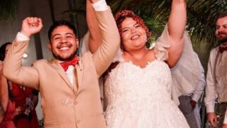 Casamento de Lara e Miguel foi em uma cerimônia intimista para 50 pessoas