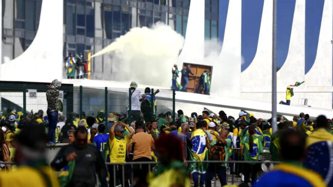 Manifestações terminaram em invasão e depredação das sedes dos Três Poderes