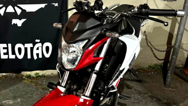 Homem foi preso e adolescente, apreendido após serem flagrados com moto roubada em Osasco