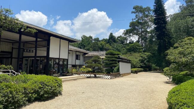 Para os amantes da cultura japonesa, o Parque Ibirapuera esconde um lugar maravilhoso que todos deveriam conhecer: o Pavilhão Japonês.