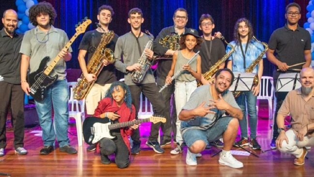 Apresentação de alunas e alunos do Polo CEU Meninos