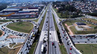 Via Dutra liga a cidade de São Paulo ao estado do Rio de Janeiro; via terá interdições para obras