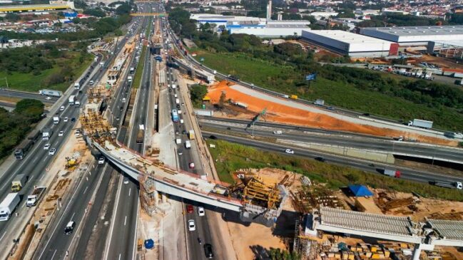 Bloqueios serão necessários para as obras de construção dos três novos viadutos que irão ligar a Via Dutra à rodovia Fernão Dias