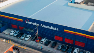 Frente de uma loja Vencedor Atacadista
