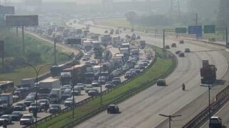 Trânsito acumula mais de duas horas para quem chega na Capital nesta quinta (12)