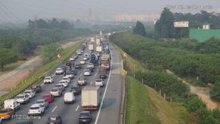 Trânsito carregado nas rodovias que chegam a sp