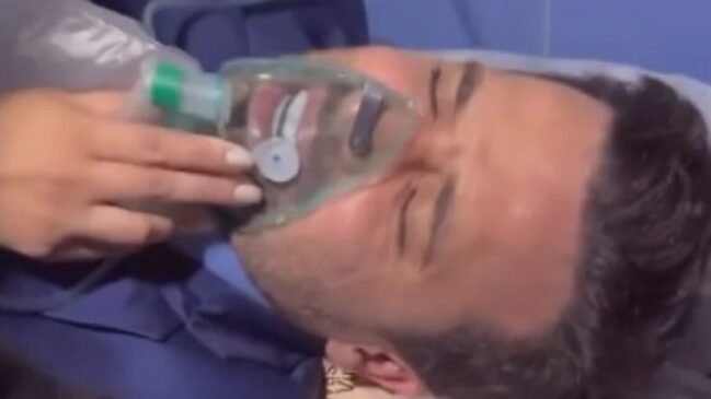 Pablo Marçal foi de ambulância ao Hospital Sírio-Libanês após ser atingido por uma cadeirada de José Luiz Datena