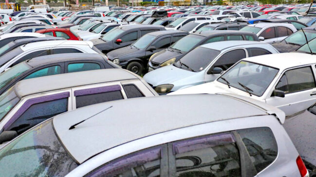 Isenção também se aplica ao proprietário que tiver o veículo apreendido a partir das 15h de véspera de feriado ou feriado prolongado