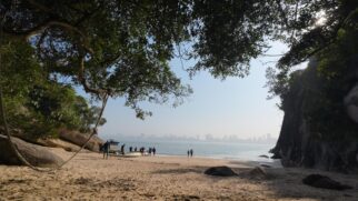 Praia do Cheira Limão, em Guarujá, é um paraíso natural