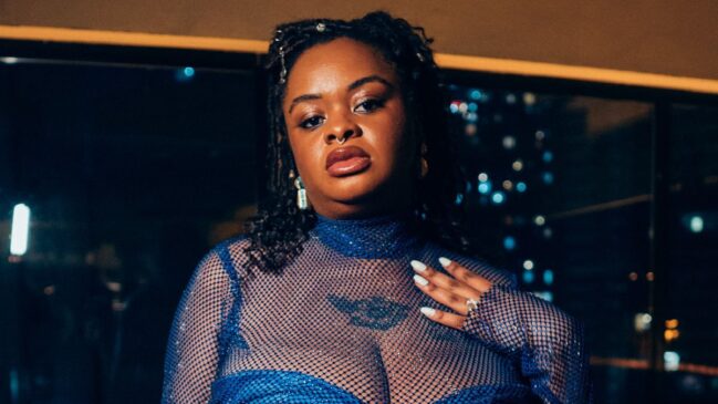 Tássia Reis lança novo álbum 'Topo da Minha Cabeça'
