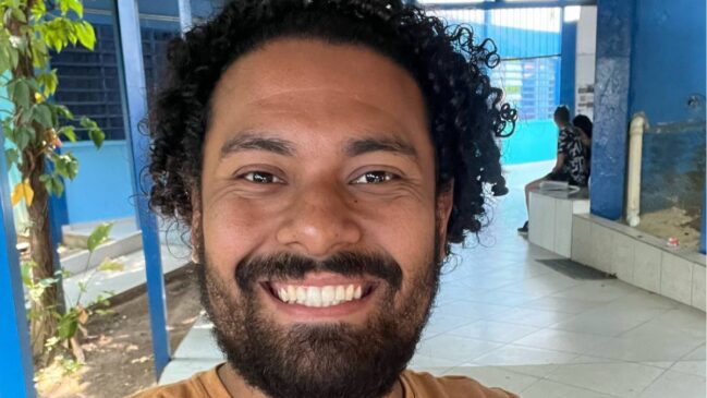 Abidan Henrique tem 27 anos e é formado em engenharia; ele foi reeleito em Embu das Artes, na Grande São Paulo