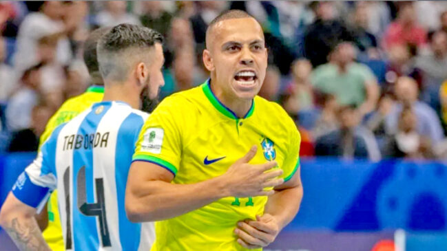 O jogo aconteceu na Humo Arena, no Uzbequistão