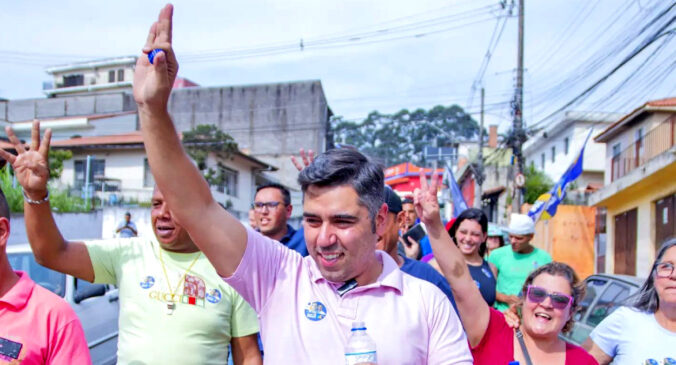 Os eleitores de Itapecerica da Serra, na Grande São Paulo, elegeram na tarde deste domingo (6/10), Ramon Corsini (União Brasil), para comandar a cidade nos próximos quatro anos