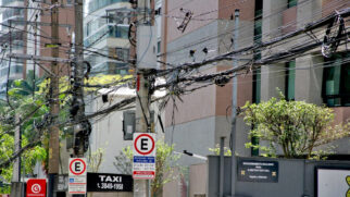 Na capital paulista, apenas 1% de toda a fiação de energia elétrica é subterrânea