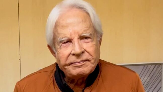 Famosos e autoridades brasileiras lamentaram a morte e fizeram homenagens a Cid Moreira