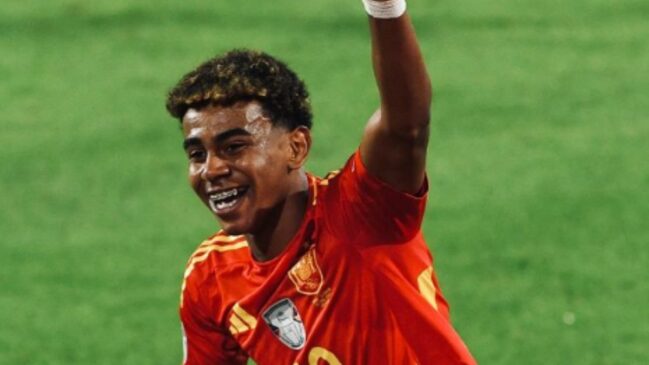 Lamine Yamal é o ganhador do Prêmio Kopa, melhor jogador com menos de 21 anos. /Foto: Reprodução/Redes sociais