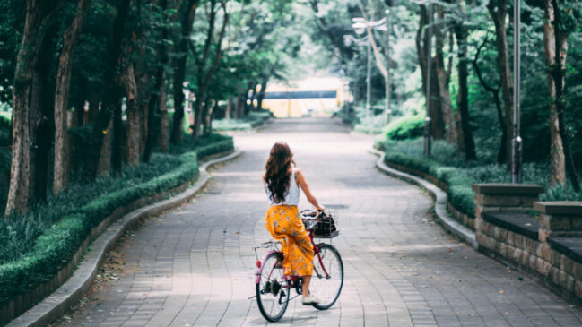 Apesar de ter muitos parques cheios, ainda é possível encontrar lugares calmos para pedalar na cidade de São Paulo