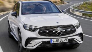 Disponível nas versões SUV (R$ 509.900) e cupê (R$ 524.900)