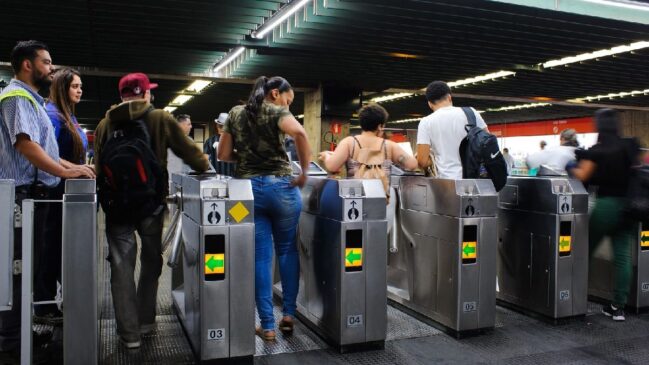 Linha 3-Vermelha pode ter horário ampliado para atender torcedores