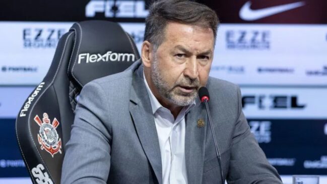 Antes da votação, Augusto Melo reconheceu sua derrota no Corinthians em uma entrevista coletiva em tom de despedida