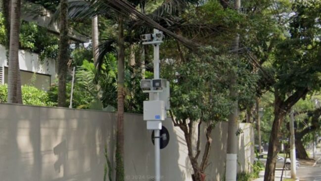 Motoristas receberam quatro pontos na carteira por exceder velocidade permitida em até 20%