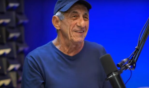 Raimundo Fagner completa 75 anos neste domingo
