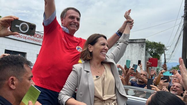 Bolsonaro e Rosana Valle, candidata à Prefeitura de Santos, vão se encontrar nesta quarta