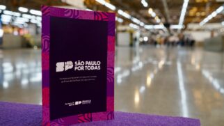 Estação Marechal Deodoro oferece tatuagem gratuita para quem venceu o câncer de mama