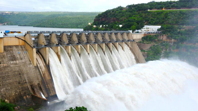 Leilão de 700 hidrelétricas é avaliado pelo governo para fortalecer setor elétrico