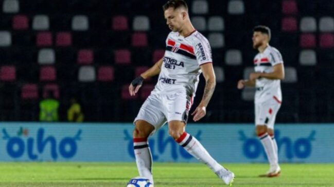 Botafogo-SP enfrenta o Avaí, nesta segunda-feira (18/11), pelo Brasileirão Série B