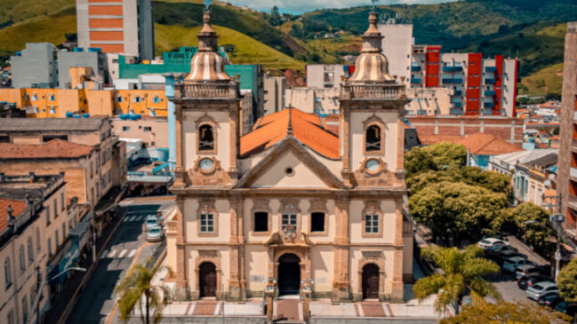 Cruz que teria sido a original da bíblia está a poucas horas de viagem da Capital
