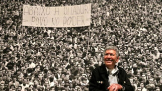Fotojornalista Evandro Teixeira em exposição dedicada a ele