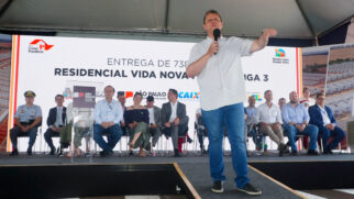 Anúncio foi feito em evento de entrega de imóveis em Itapetinga