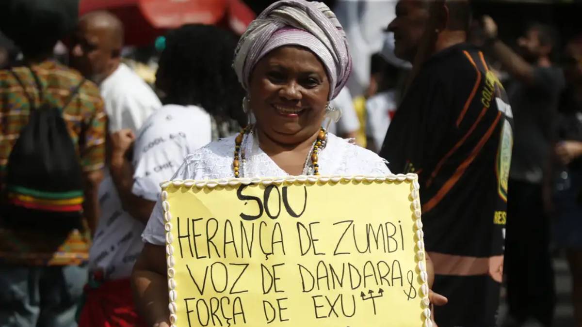 Marcha luta por um Brasil sem racismo e por reparação histórica