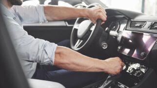 Saber como dirigir de forma correta e segura evita acidentes